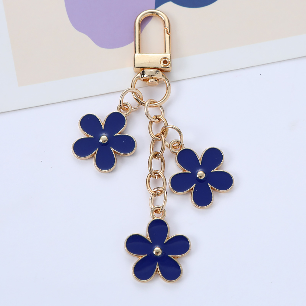Creative Daisy Flower Keychain Pendant Charm thumbnail 7