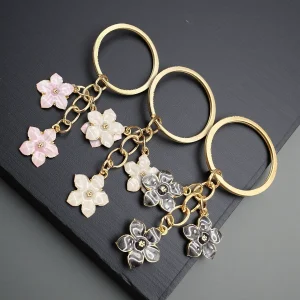 Flowers Keychains for Women Girls, Flowers Charms Enameled Keychain Keyring Gifts Purse Bag Accessories Bulk Flower Keychain, Cute Key Chains, Key Chain Charm, Keychain Accessories for Women Gifts Purse Bag Accessories