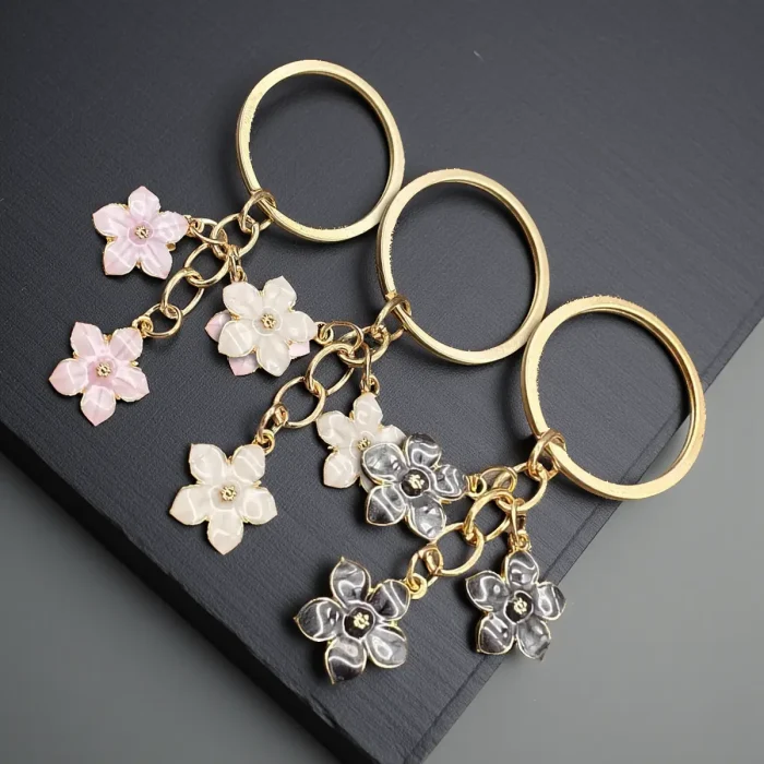 Flowers Keychains for Women Girls, Flowers Charms Enameled Keychain Keyring Gifts Purse Bag Accessories Bulk Flower Keychain, Cute Key Chains, Key Chain Charm, Keychain Accessories for Women Gifts Purse Bag Accessories