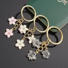 Flowers Keychains for Women Girls, Flowers Charms Enameled Keychain Keyring Gifts Purse Bag Accessories Bulk Flower Keychain, Cute Key Chains, Key Chain Charm, Keychain Accessories for Women Gifts Purse Bag Accessories