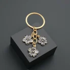 Flowers Keychains for Women Girls, Flowers Charms Enameled Keychain Keyring Gifts Purse Bag Accessories Bulk Flower Keychain, Cute Key Chains, Key Chain Charm, Keychain Accessories for Women Gifts Purse Bag Accessories