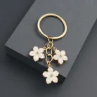 Flowers Keychains for Women Girls, Flowers Charms Enameled Keychain Keyring Gifts Purse Bag Accessories Bulk Flower Keychain, Cute Key Chains, Key Chain Charm, Keychain Accessories for Women Gifts Purse Bag Accessories