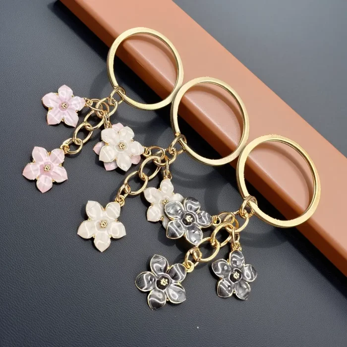 Flowers Keychains for Women Girls, Flowers Charms Enameled Keychain Keyring Gifts Purse Bag Accessories Bulk Flower Keychain, Cute Key Chains, Key Chain Charm, Keychain Accessories for Women Gifts Purse Bag Accessories