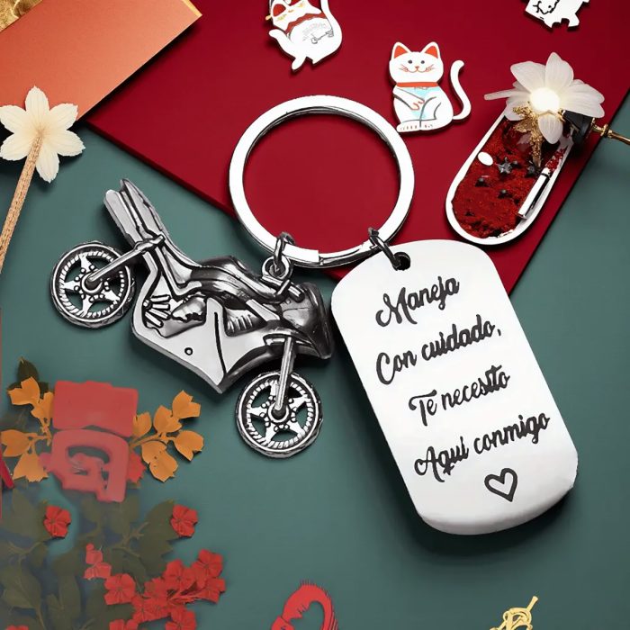 maneja con cuidado te necesito aqui conmigo keychains