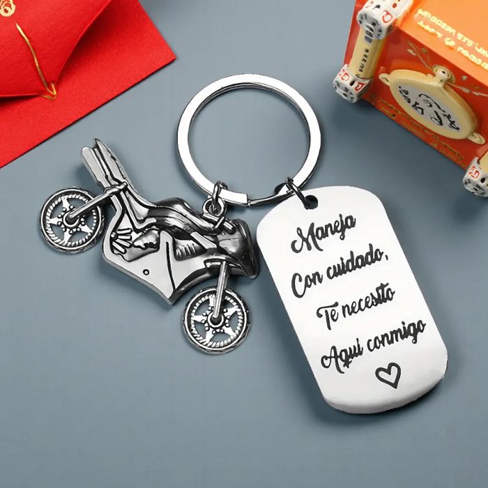 maneja con cuidado te necesito aqui conmigo keychains